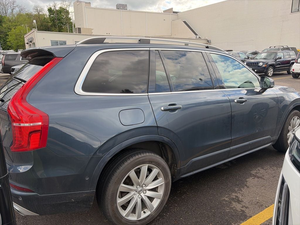 2019 Volvo XC90 T6 Momentum