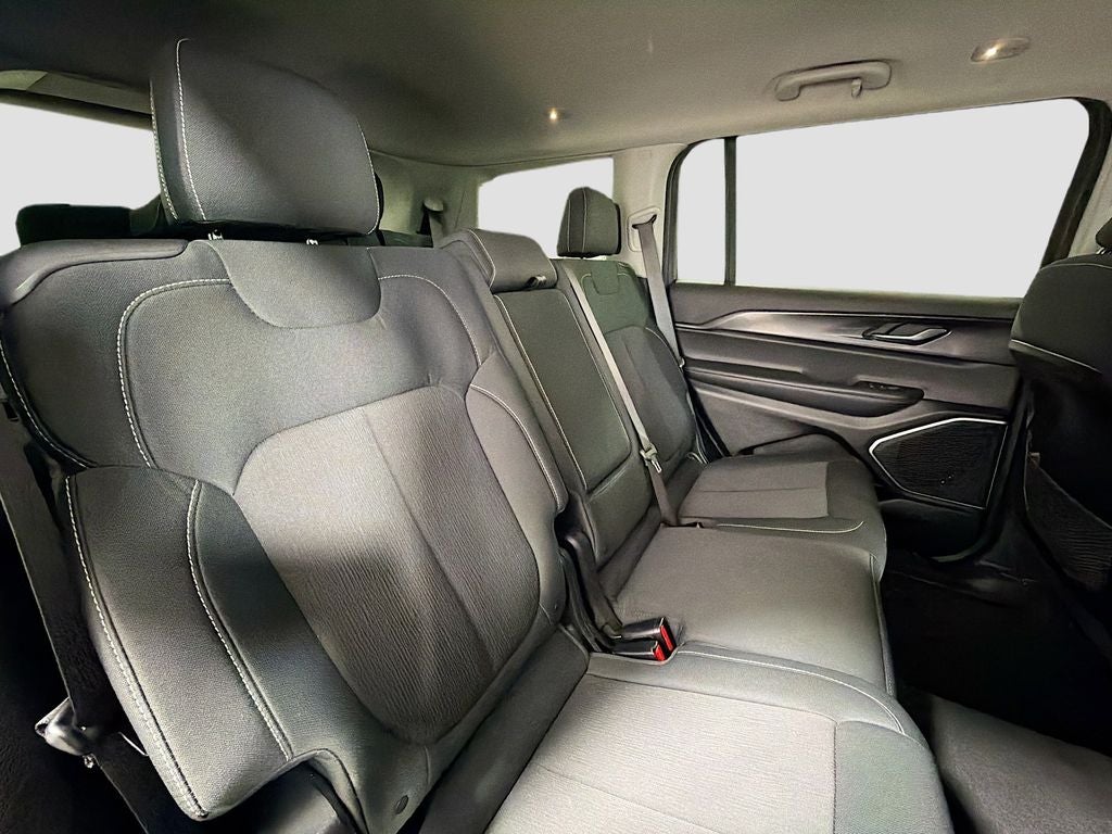 2021 Jeep Grand Cherokee L Laredo