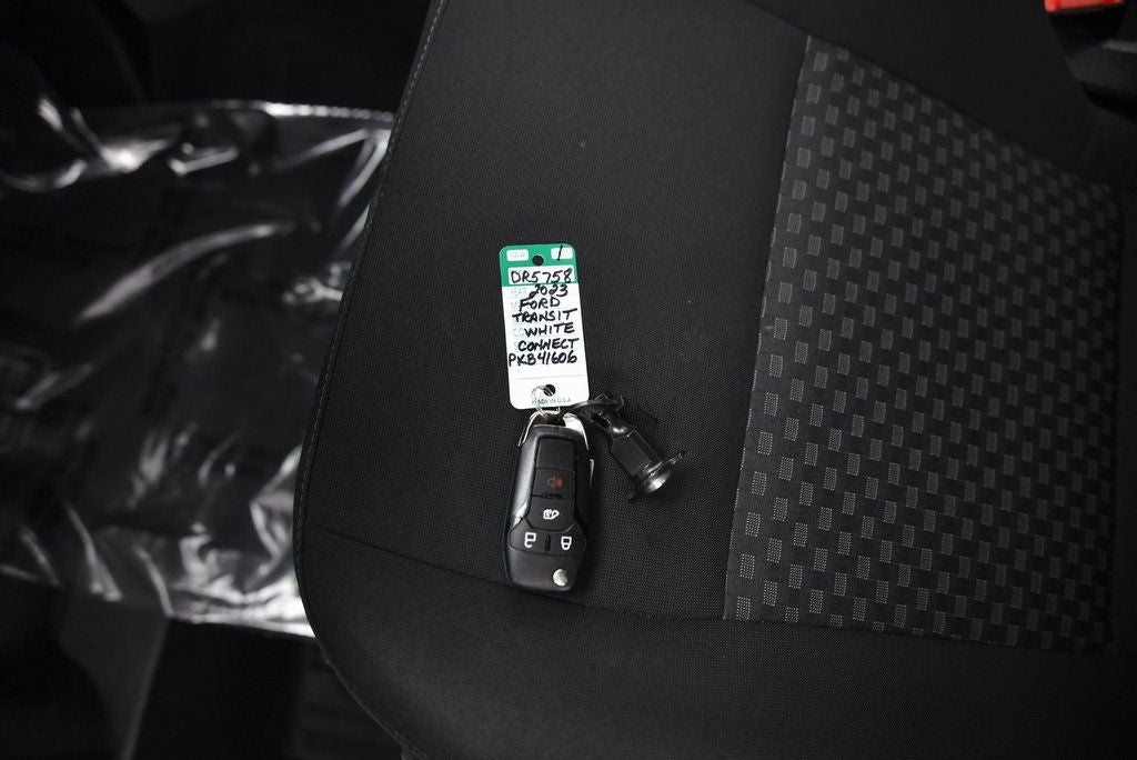 2023 Ford Transit Passenger Wagon XLT