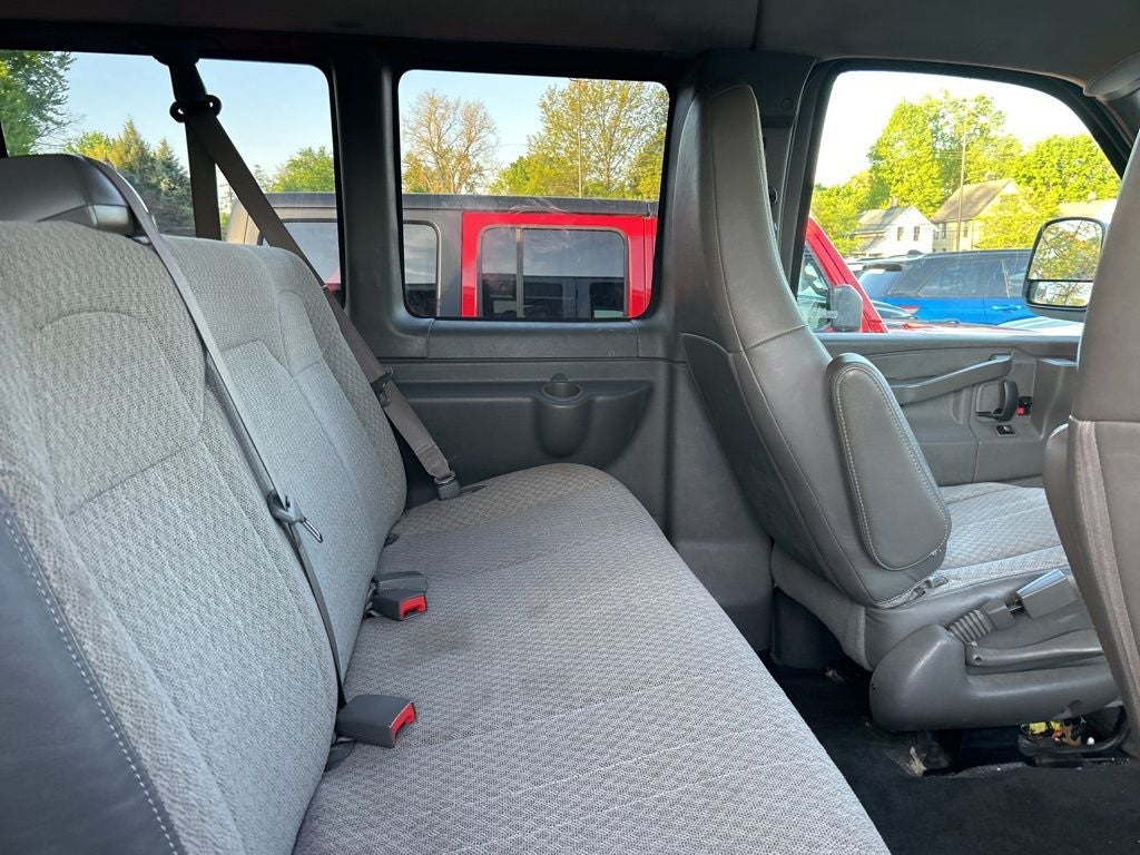 2018 Chevrolet Express Passenger LT Passenger