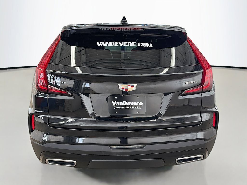 2025 Cadillac XT4 Premium Luxury