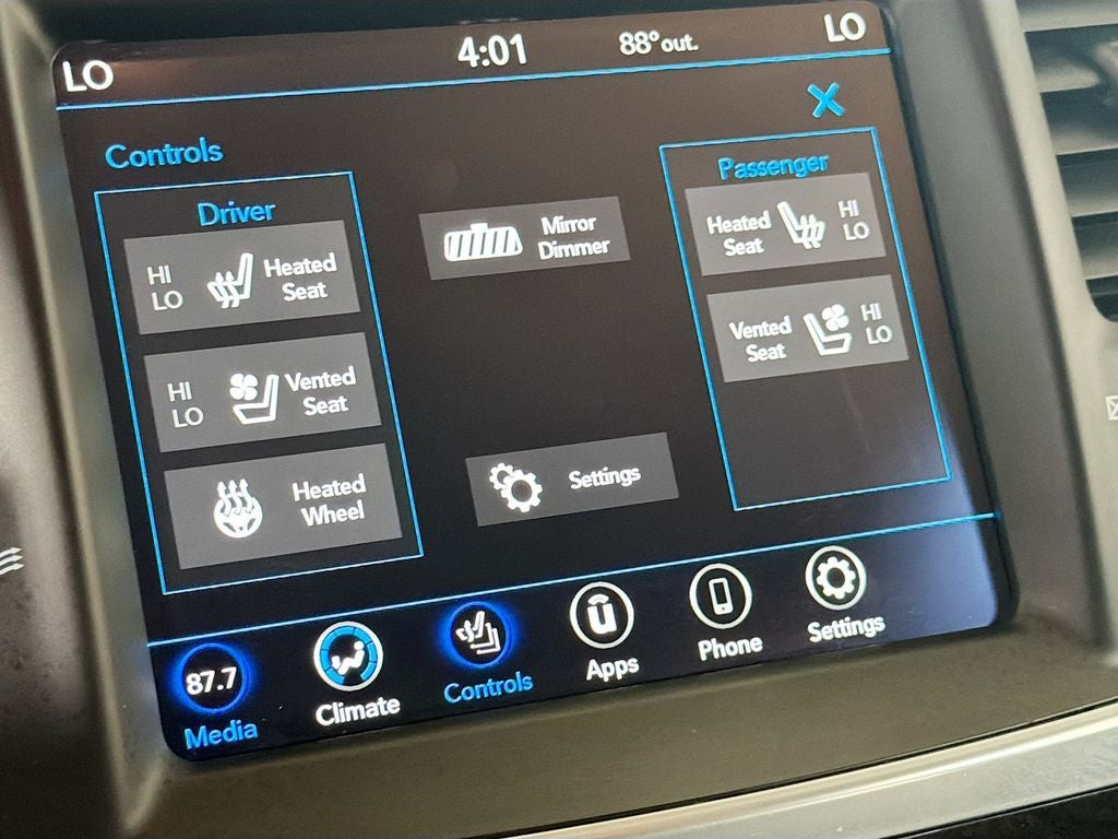 2018 Chrysler 300 Limited