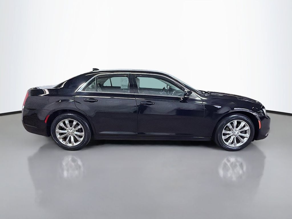 2016 Chrysler 300 Limited