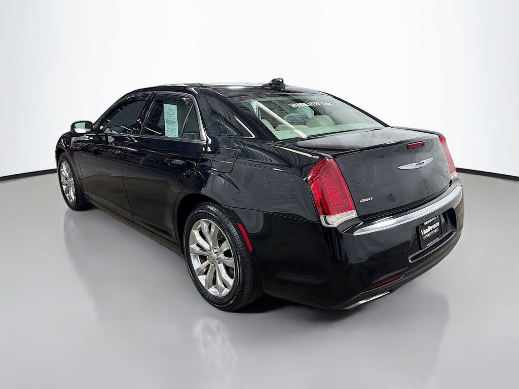 2016 Chrysler 300 Limited