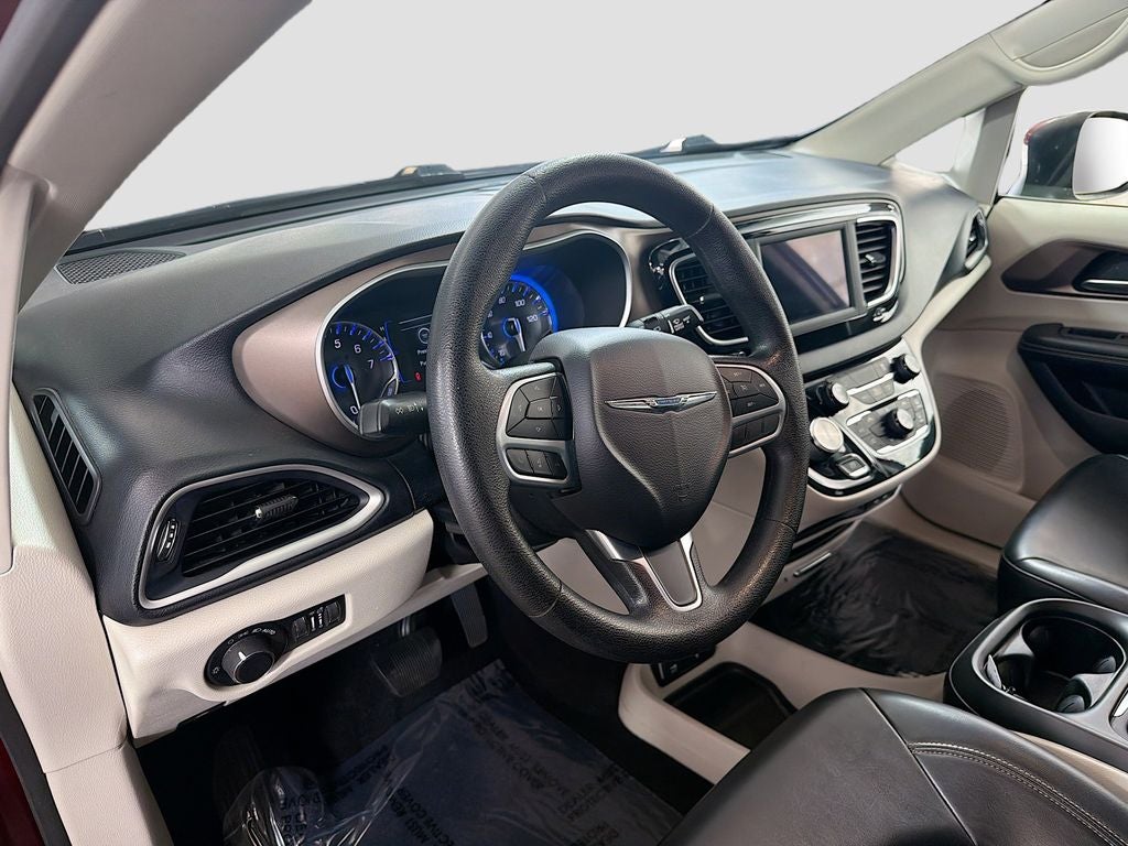 2020 Chrysler Voyager LXI