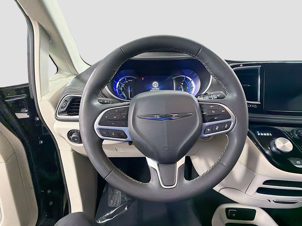 2024 Chrysler Pacifica Select