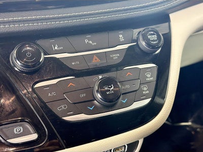 2024 Chrysler Pacifica Select