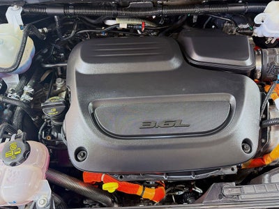 2024 Chrysler Pacifica Select