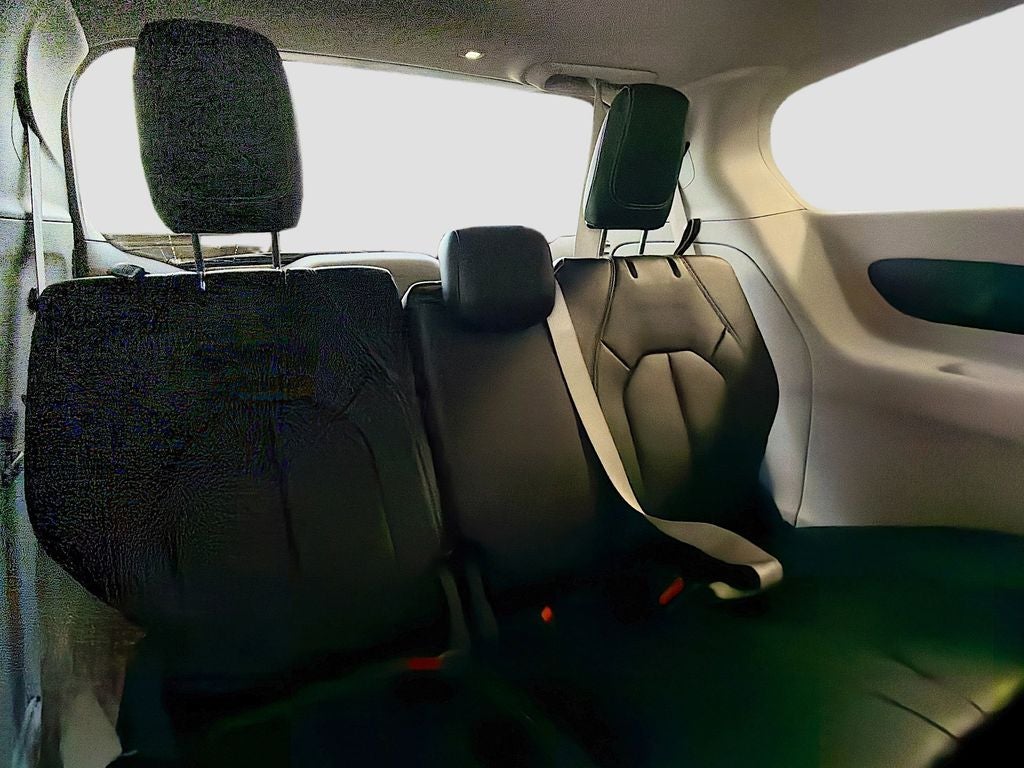 2024 Chrysler Pacifica Select