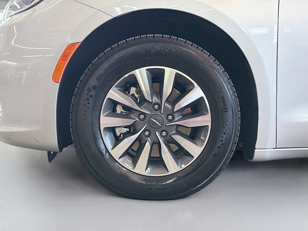 2024 Chrysler Pacifica Select