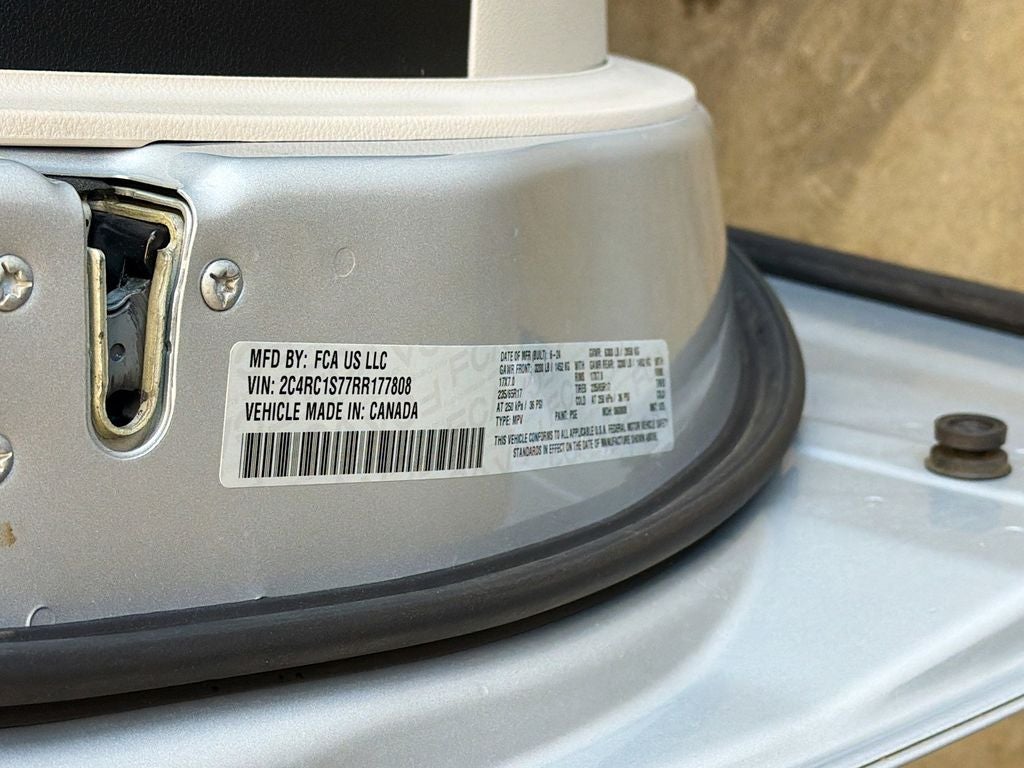 2024 Chrysler Pacifica Select