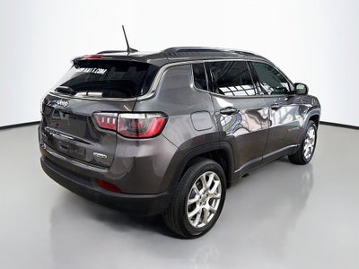 2022 Jeep Compass Latitude Lux
