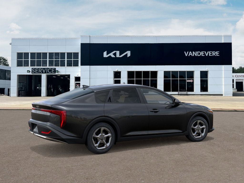 2026 Kia K4 LX