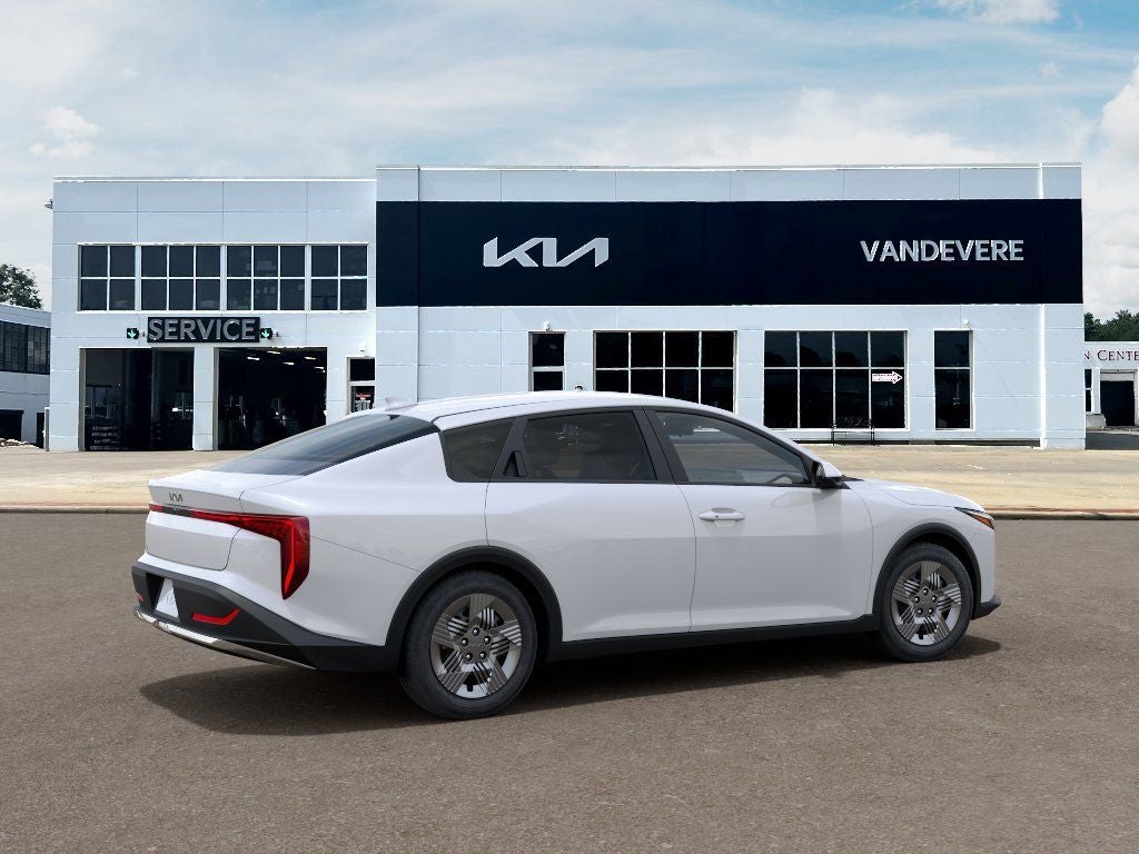 2026 Kia K4 LX