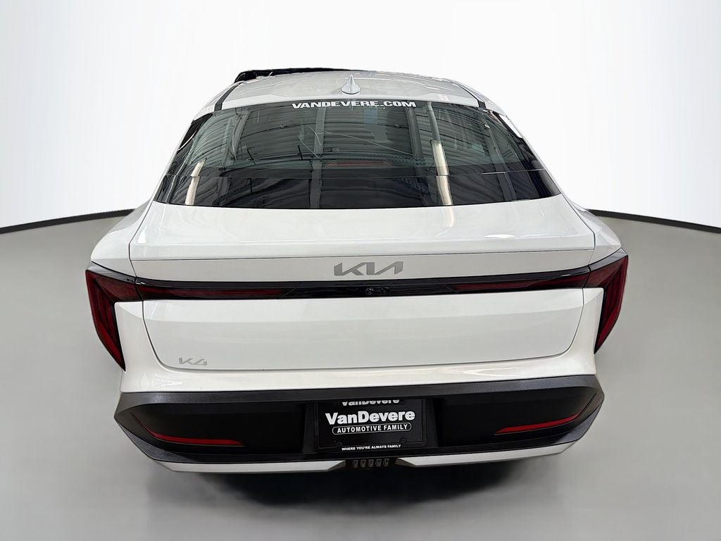 2026 Kia K4 LXS