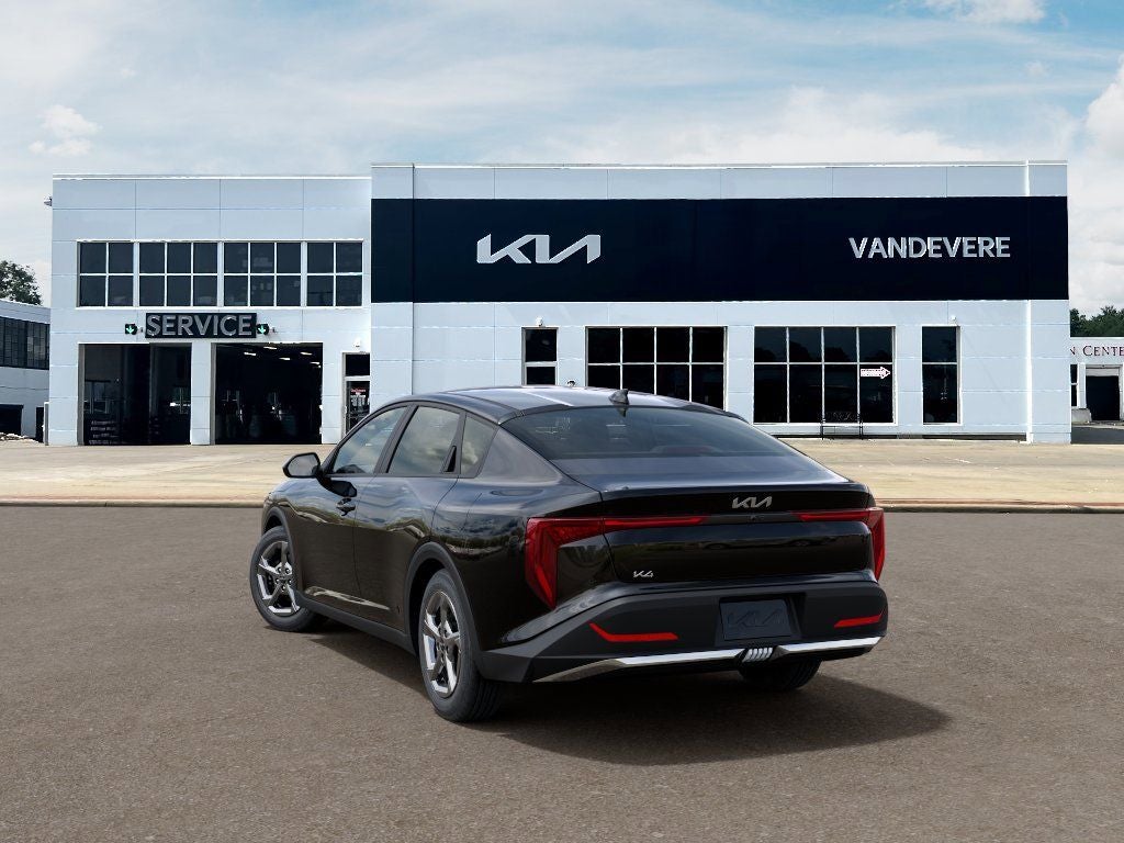 2026 Kia K4 LXS