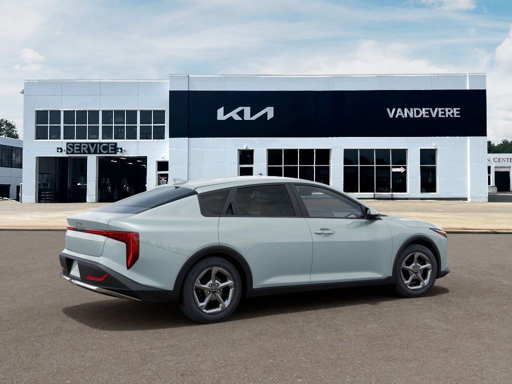 2027 Kia K4 LXS