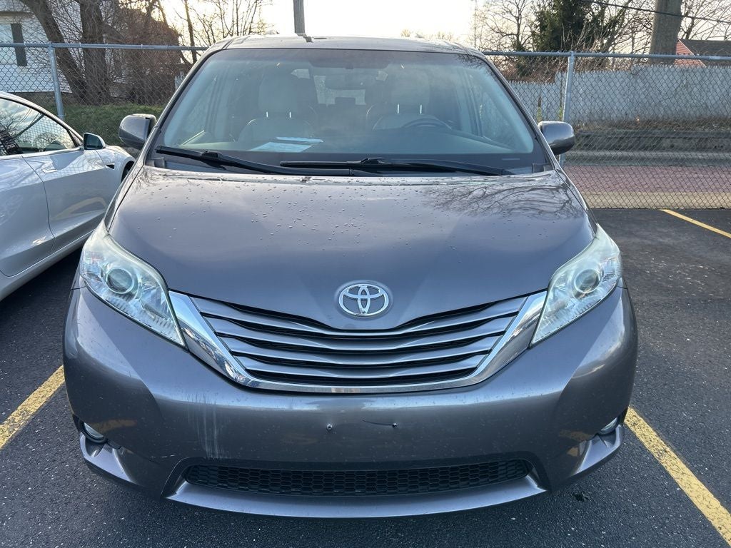 2015 Toyota Sienna 7 Passenger