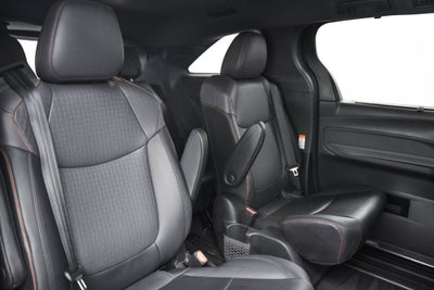 2021 Toyota Sienna XSE 7 Passenger