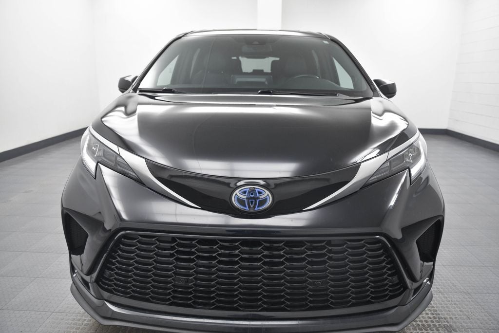 2021 Toyota Sienna XSE 7 Passenger
