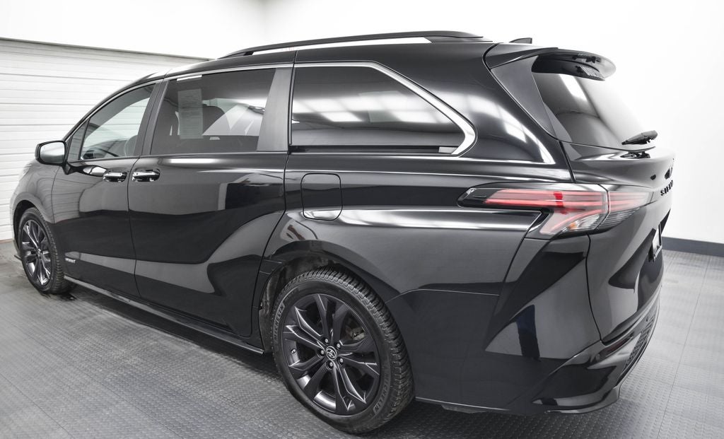 2021 Toyota Sienna XSE 7 Passenger