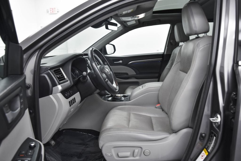 2018 Toyota Highlander Base
