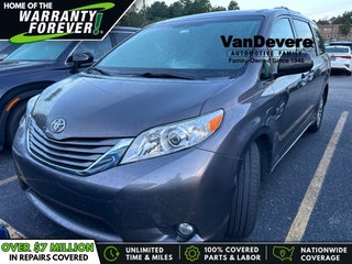 2014 Toyota Sienna XLE 8 Passenger