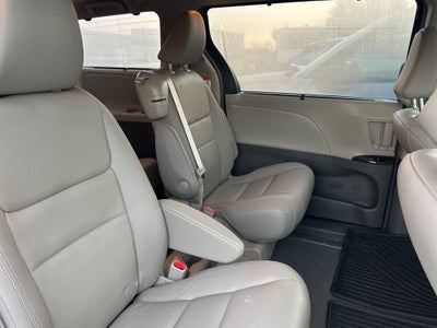 2019 Toyota Sienna XLE 8 Passenger
