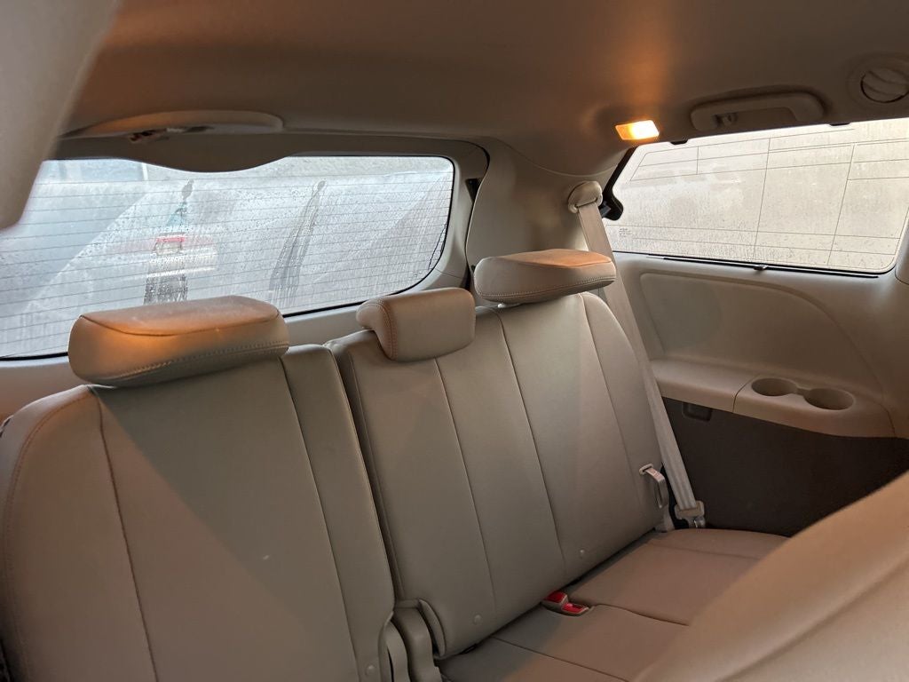 2019 Toyota Sienna XLE 8 Passenger