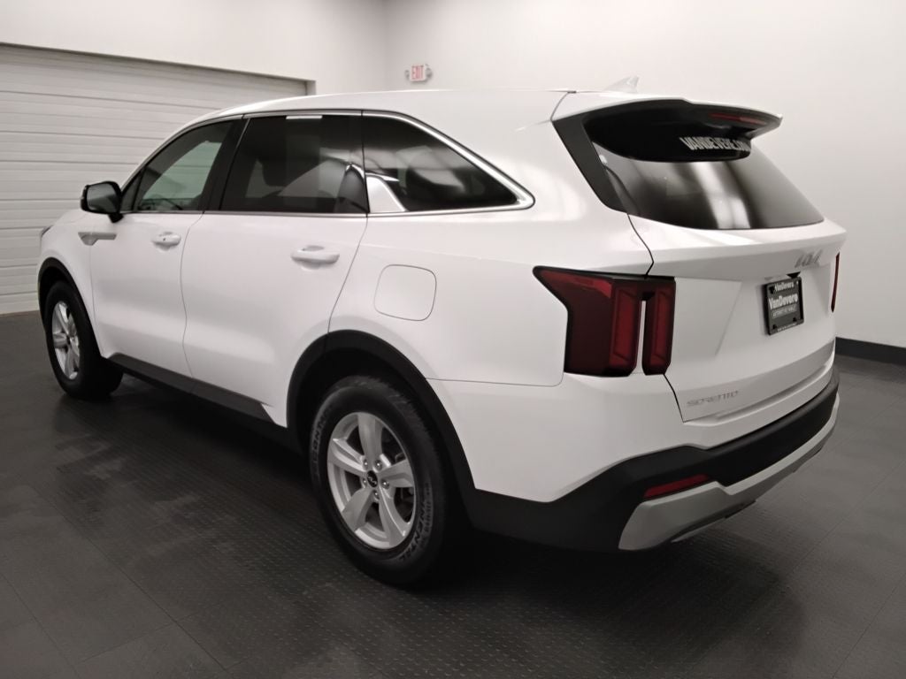 2025 Kia Sorento LX