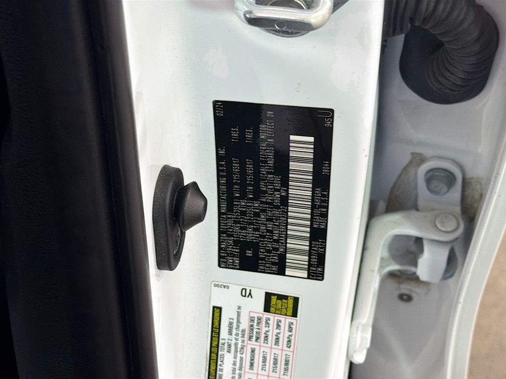 2024 Toyota Corolla Cross LE