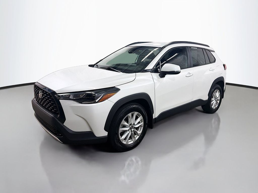 2024 Toyota Corolla Cross LE
