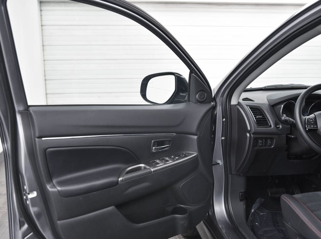 2025 Mitsubishi Outlander Sport 2.0 SE