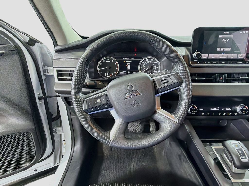 2023 Mitsubishi Outlander ES