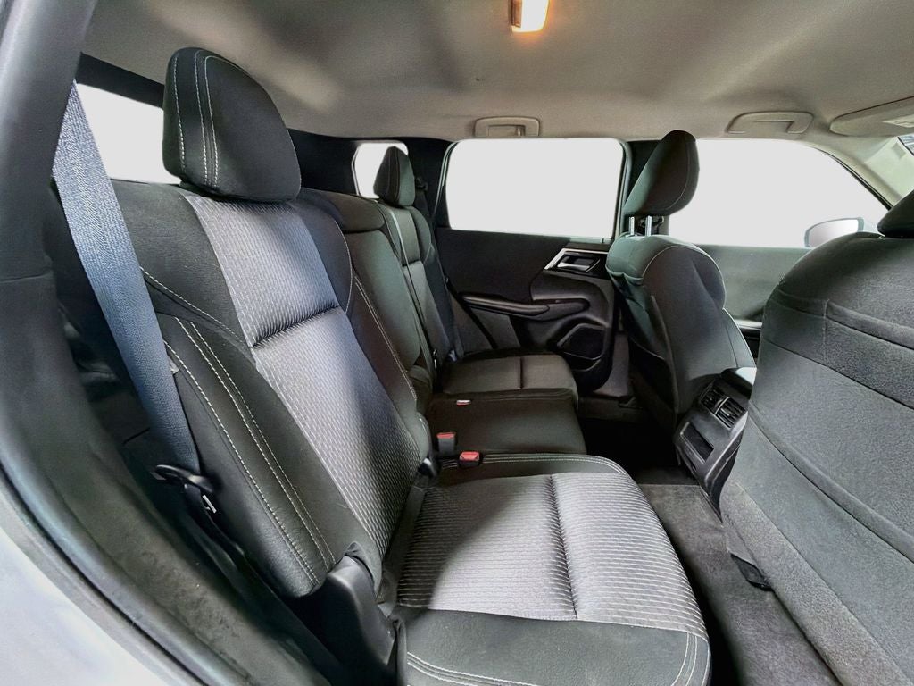 2023 Mitsubishi Outlander ES