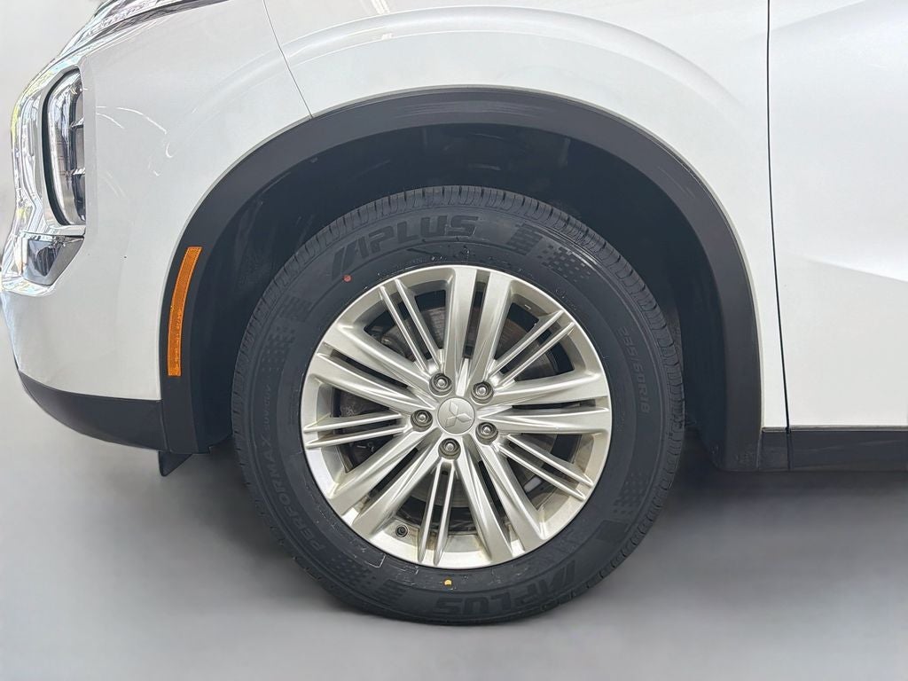 2023 Mitsubishi Outlander ES