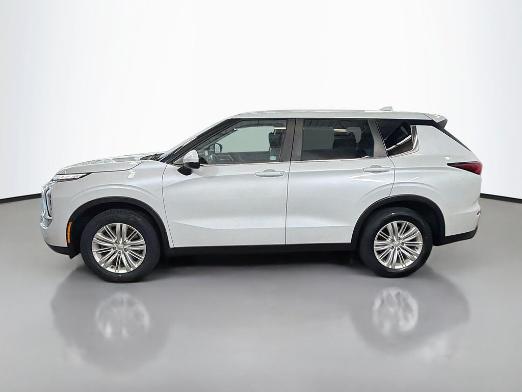 2023 Mitsubishi Outlander ES