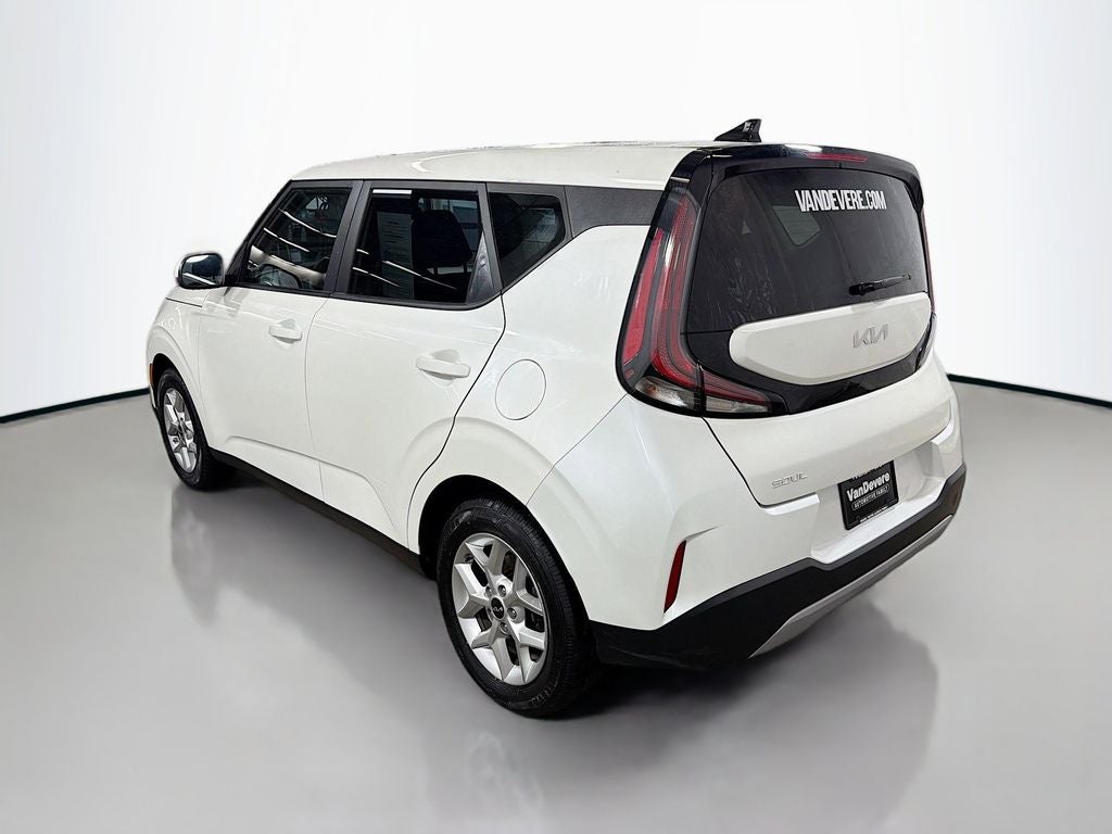 2023 Kia Soul LX