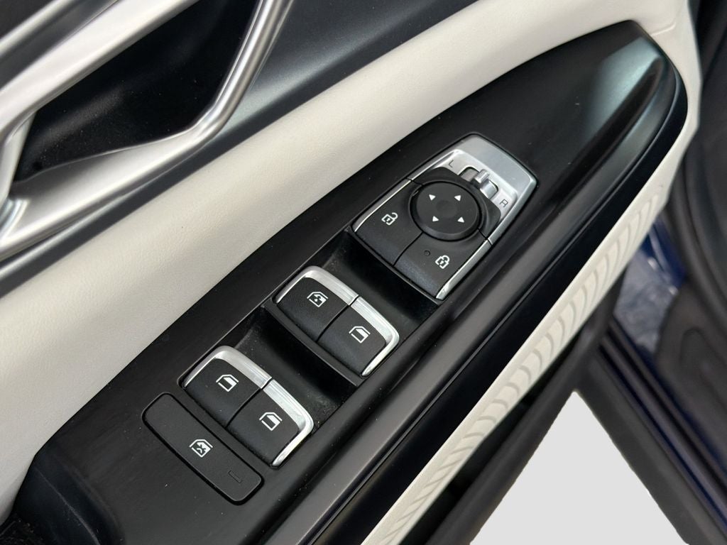 2023 Kia Carnival LX Seat Package