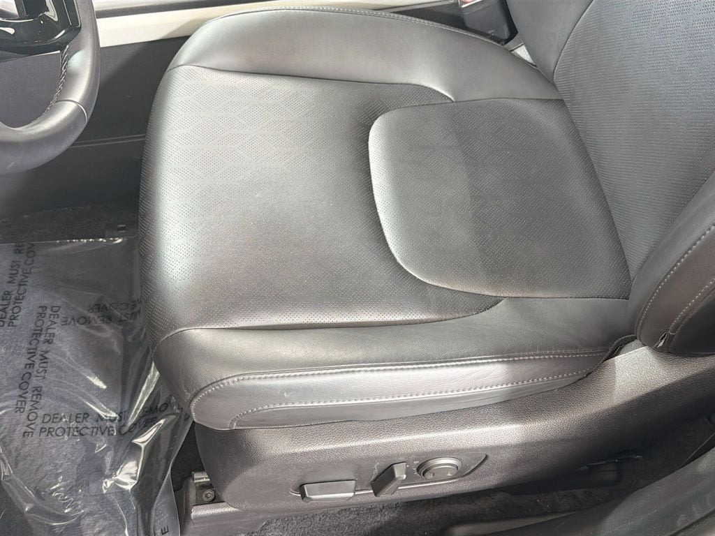 2023 Kia Carnival LX Seat Package
