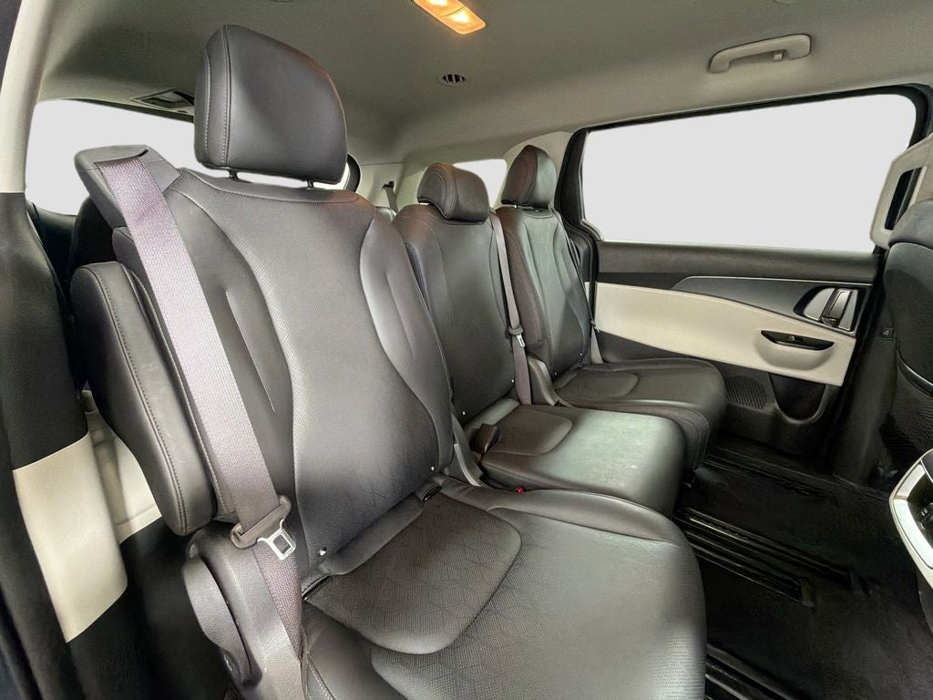 2023 Kia Carnival LX Seat Package