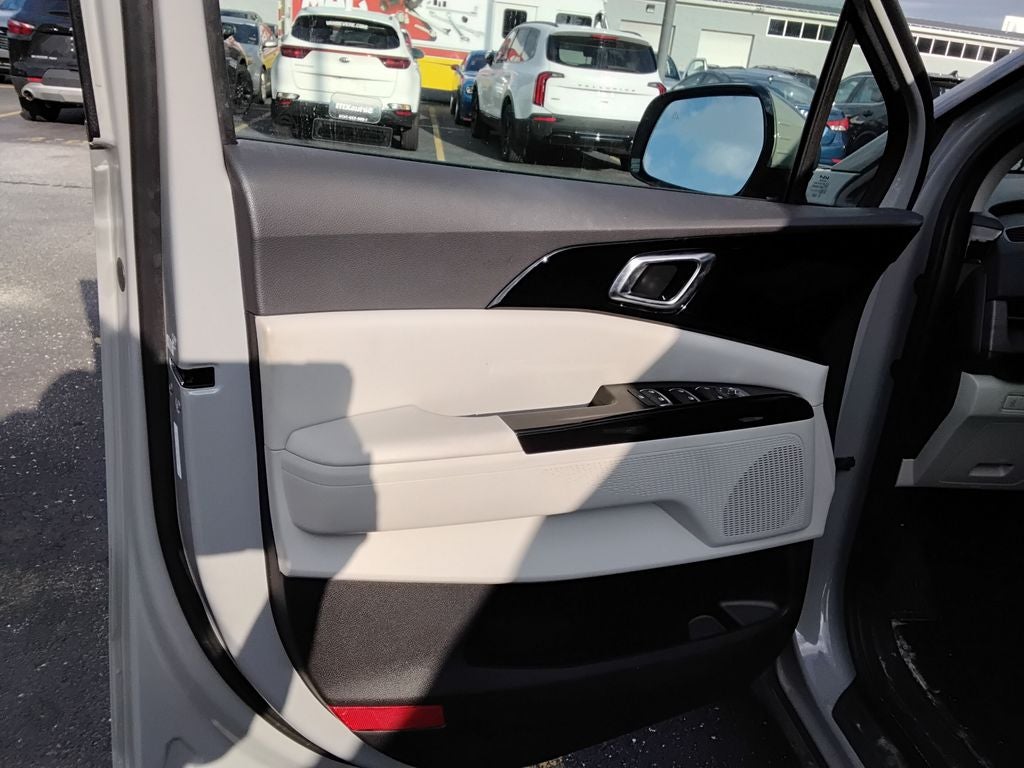 2024 Kia Carnival EX
