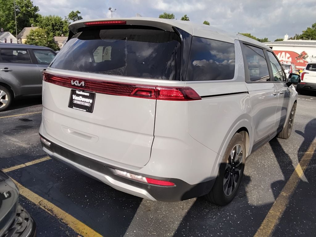 2024 Kia Carnival EX