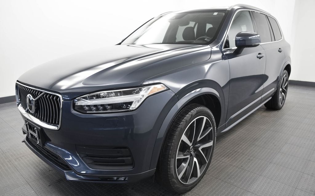 2022 Volvo XC90 T6 Momentum