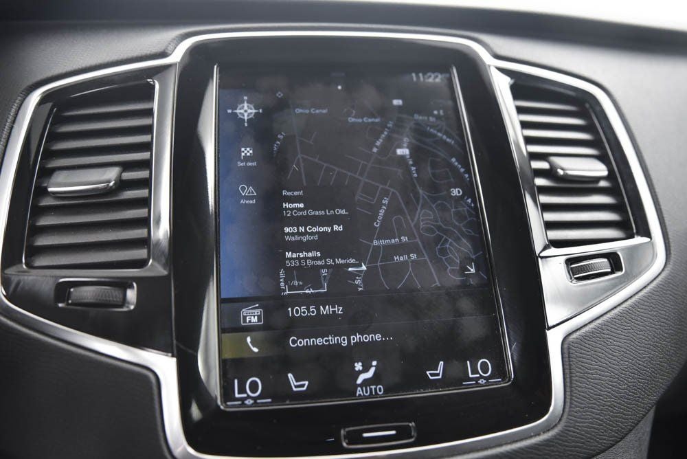 2022 Volvo XC90 T6 Momentum