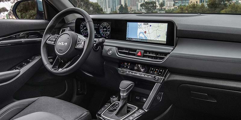 2026 Kia Seltos technology features with advanced connectivity and infotainment in Akron, OH
