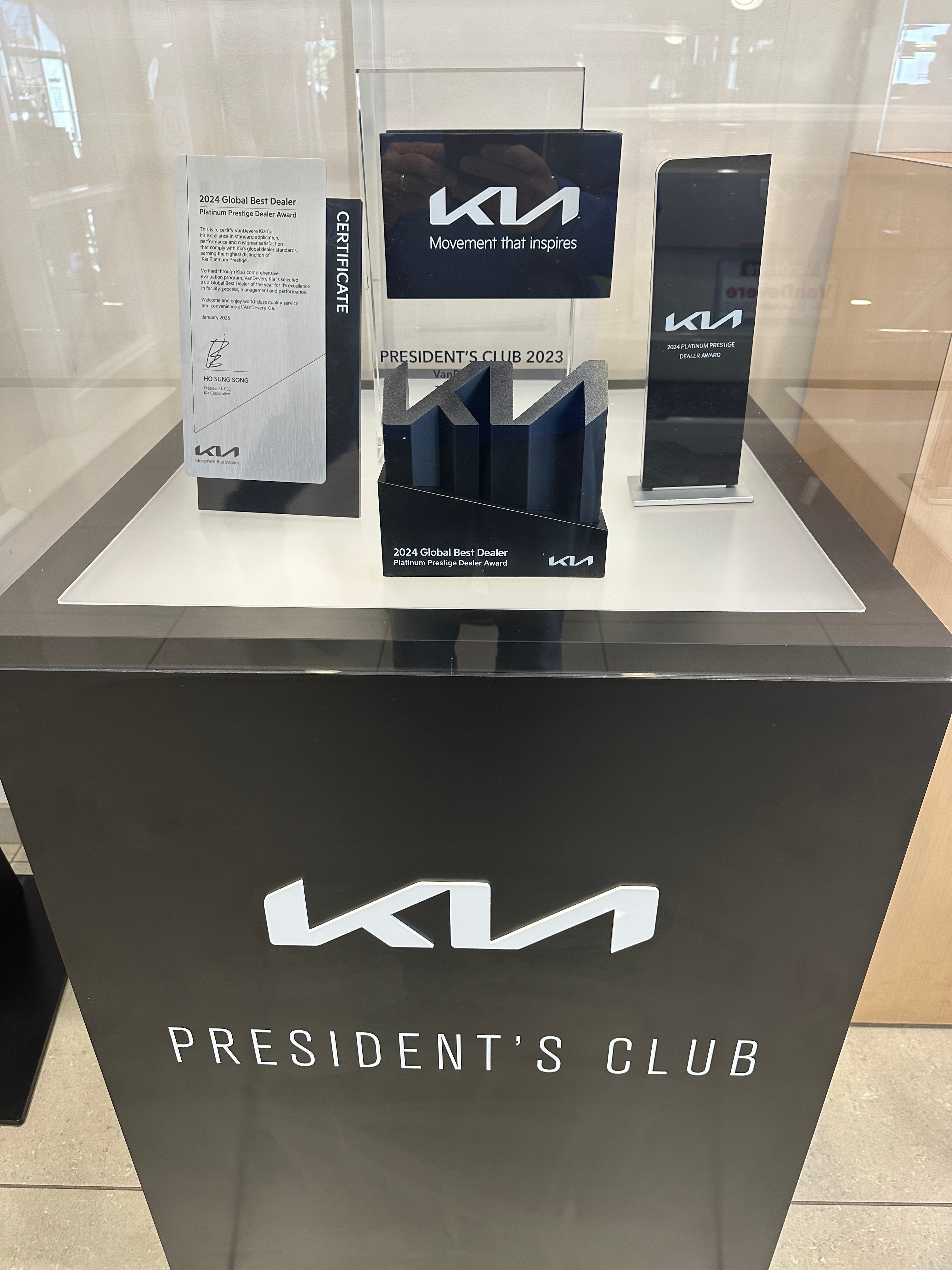 Image of showroom displayed.